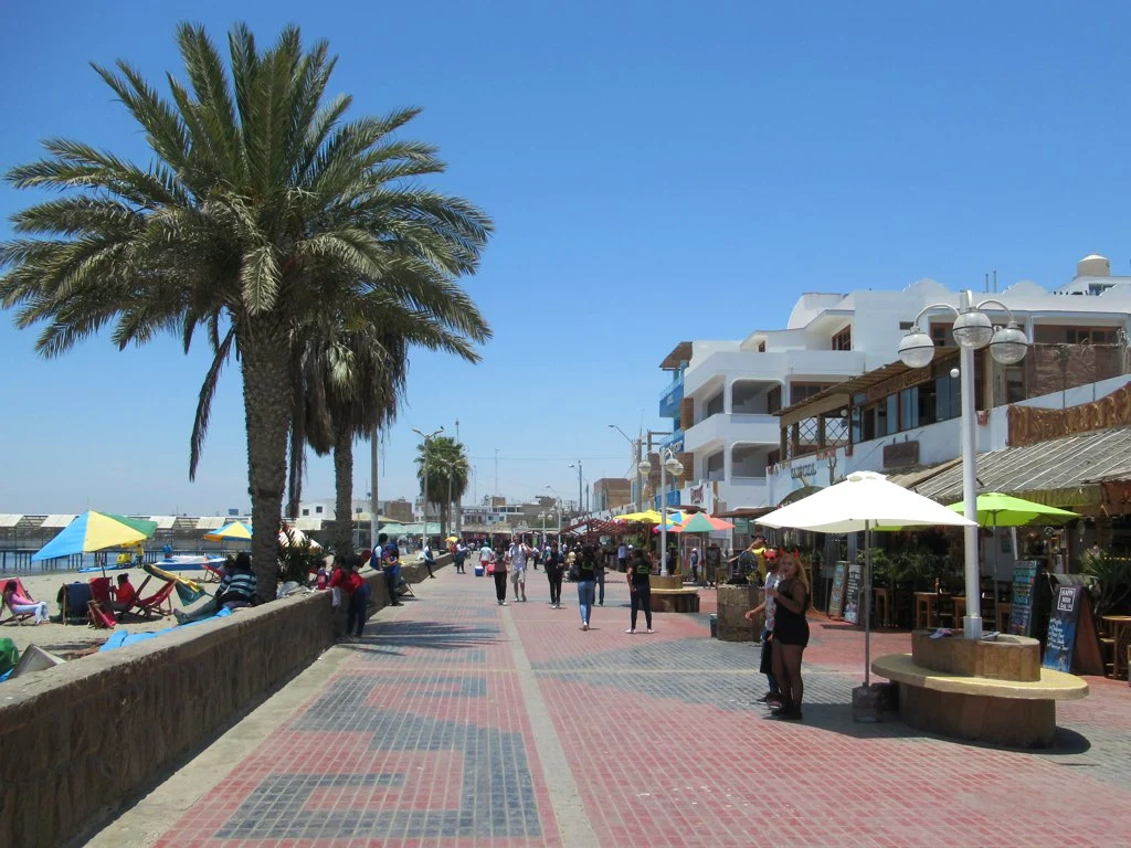 El Chaco waterfront promenade beside Paracas Bay